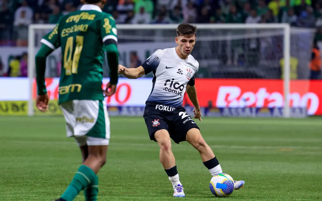 Corinthians vence, se afasta do Z-4 e complica o Palmeiras na luta pelo título