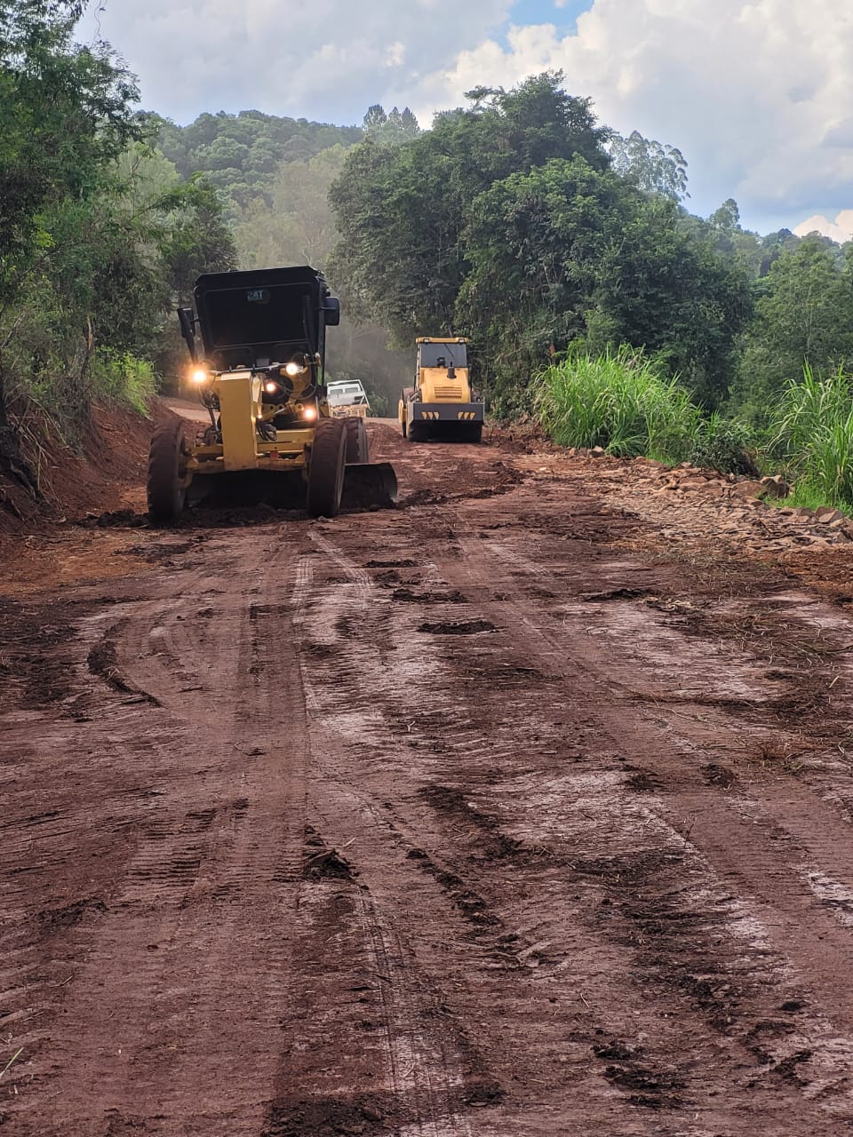 Rumo ao Progresso: A Nova Estrada de Sulina para a Sede Ouro