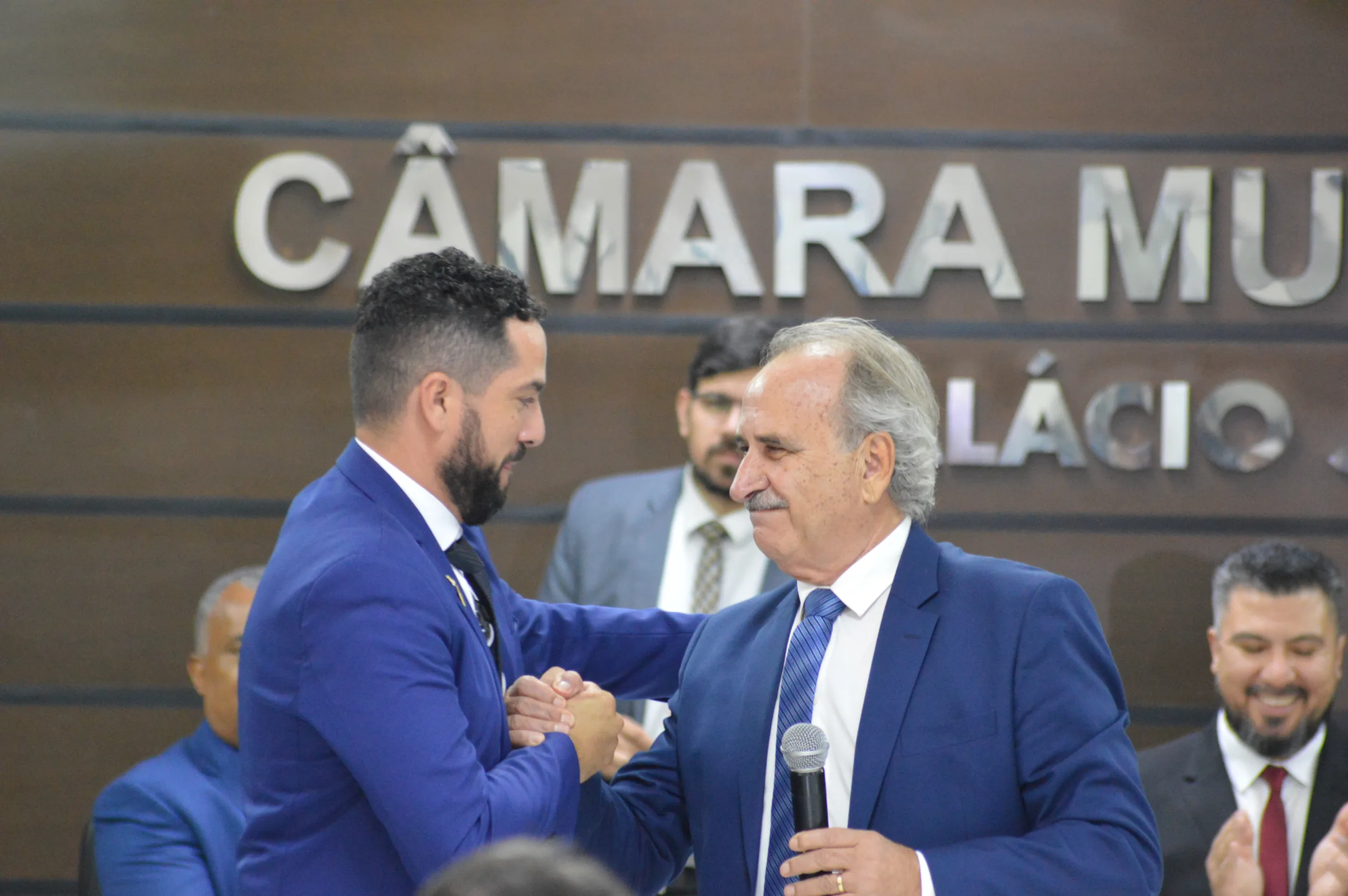 Cascavel: O Novo Vice-Prefeito e o Puxadinho da Câmara