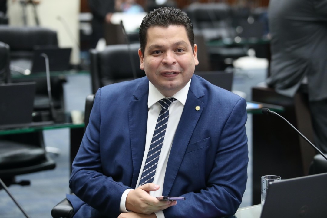 Gugu Bueno: A Nova Assessora e o Inchaço dos Gabinetes