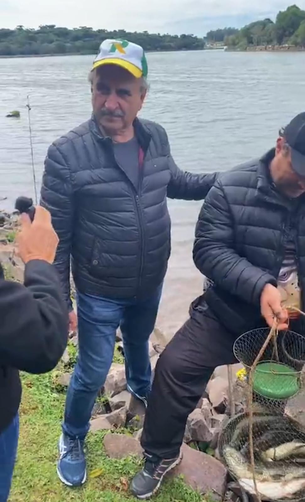 Escândalos em Cascavel: Onde Está Renato Silva? No Lago!