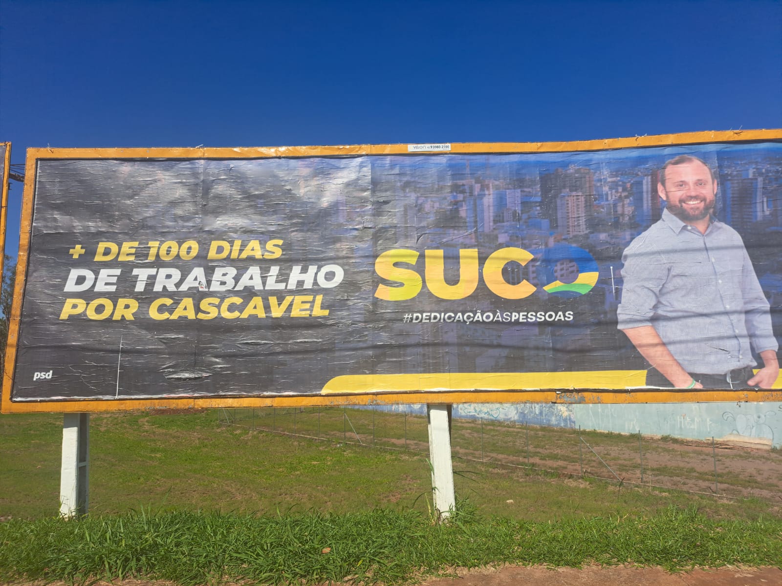A Autopromoção na Política: O Caso do Secretário Suco