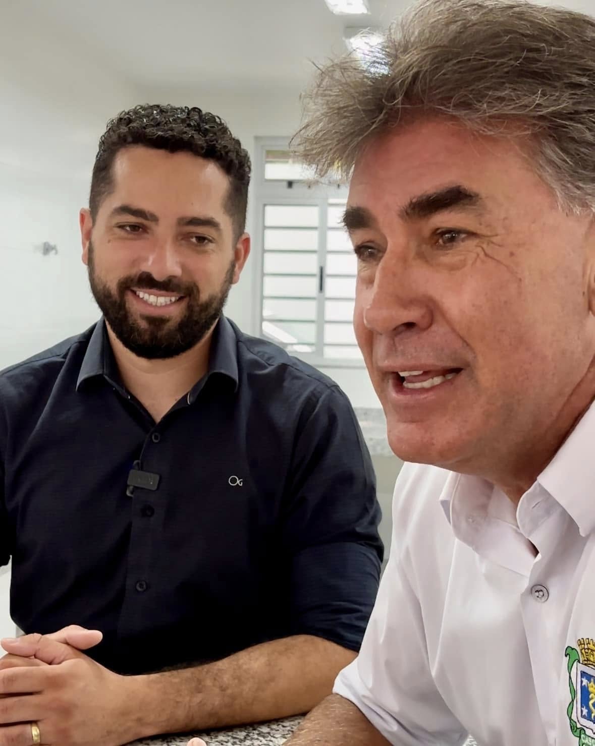 Coronelismo à Moda de Cascavel: Aqui a Caneta Fala Mais Alto!