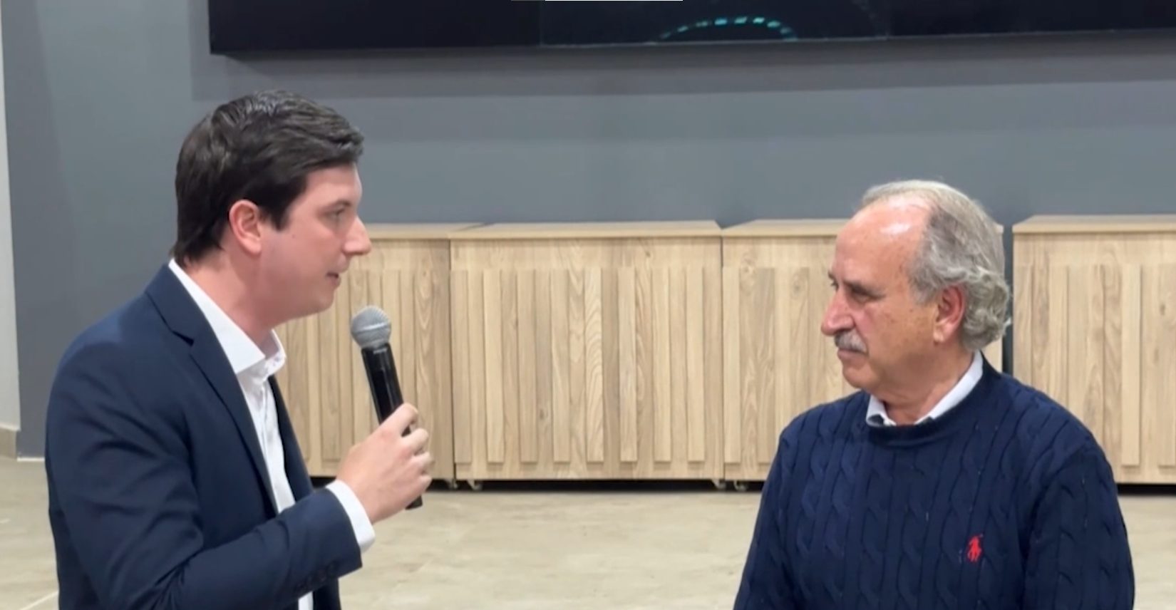 Partido Novo Desembarca: Vice-Prefeito Entrega Cargos em 2026