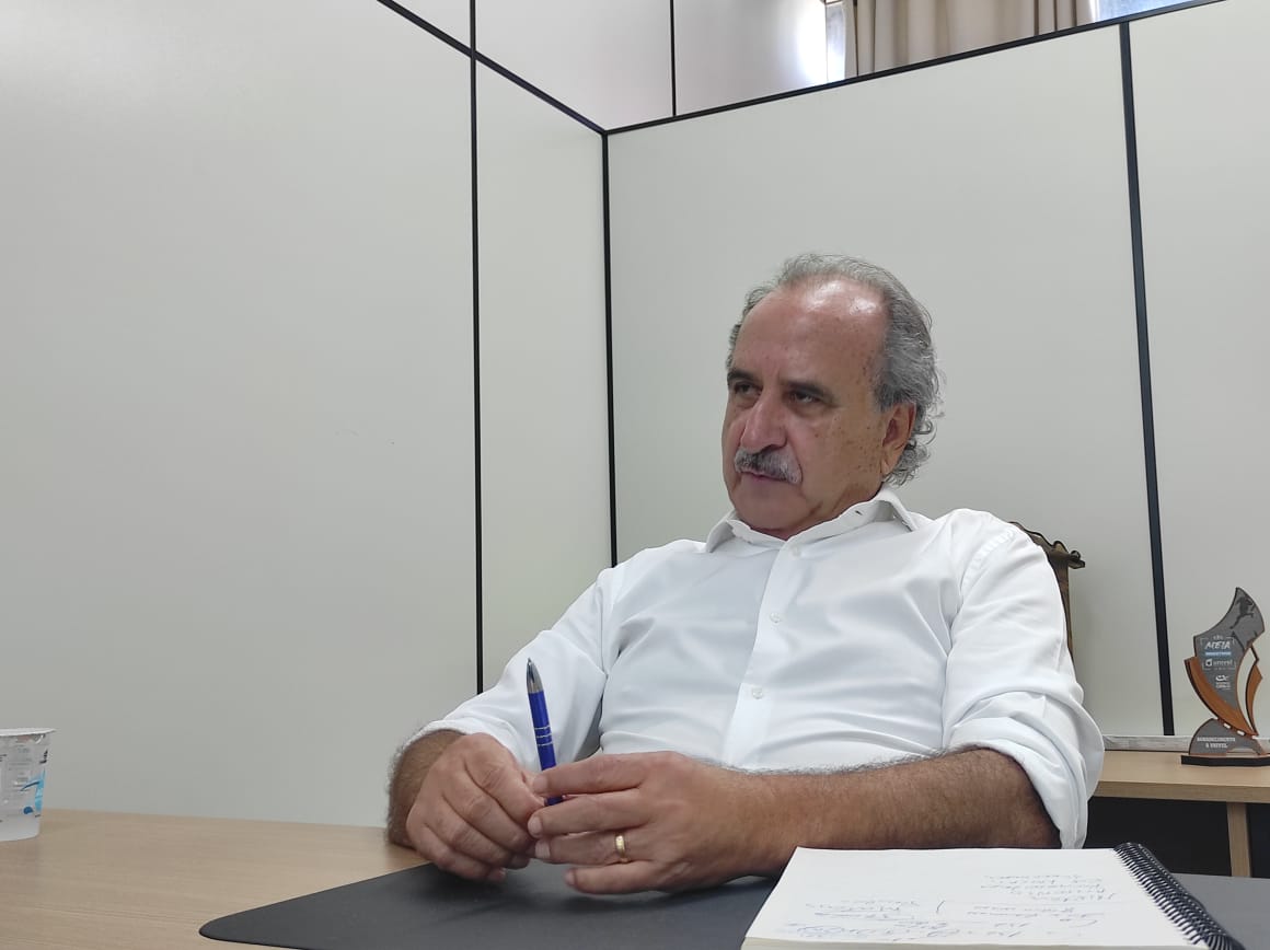 A Popularidade em Queda: Veja as Críticas nas Redes Sociais ao Prefeito Renato Silva!