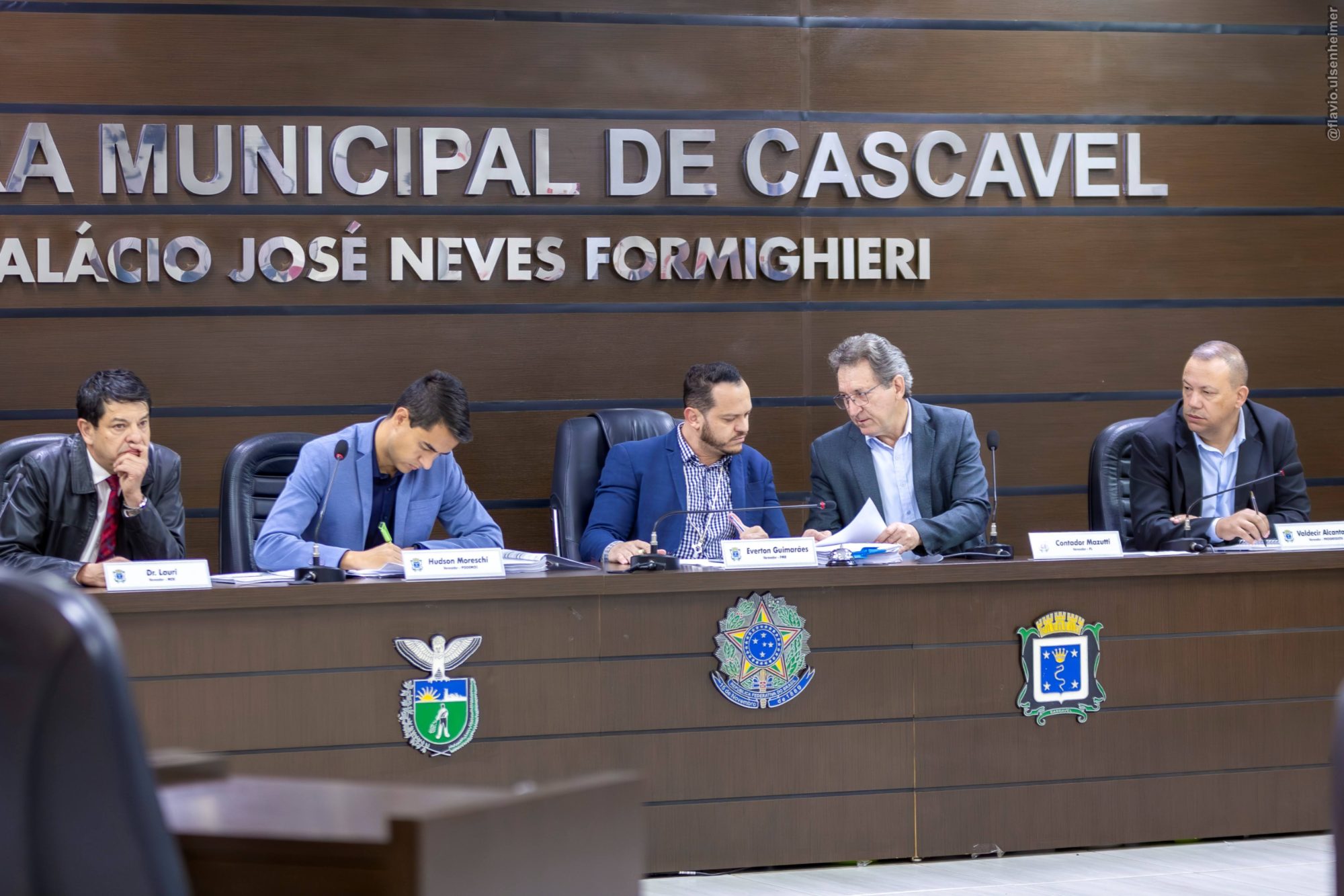 Dia 12 de Outubro: Crianças em Cascavel Não Têm o Que Comemorar!
