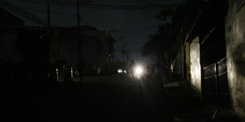 Cascavel Exige Soluções: Mais Uma Rua Completa Um Ano Sem Luz Sob a Gestão de Renato Silva – Veja o vídeo