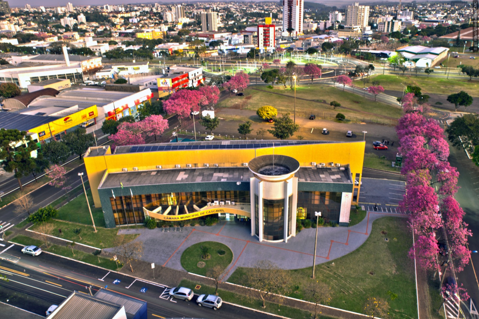 Enquanto Cascavel trabalha, Câmara para: vereadores com salário de quase 10 mínimos entram em recesso de duas semanas